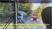 44045 22 060 Polizei-Eskorte zur World Voyager, Puerto Barios, Guatemala, Central-Amerika 2022.jpg